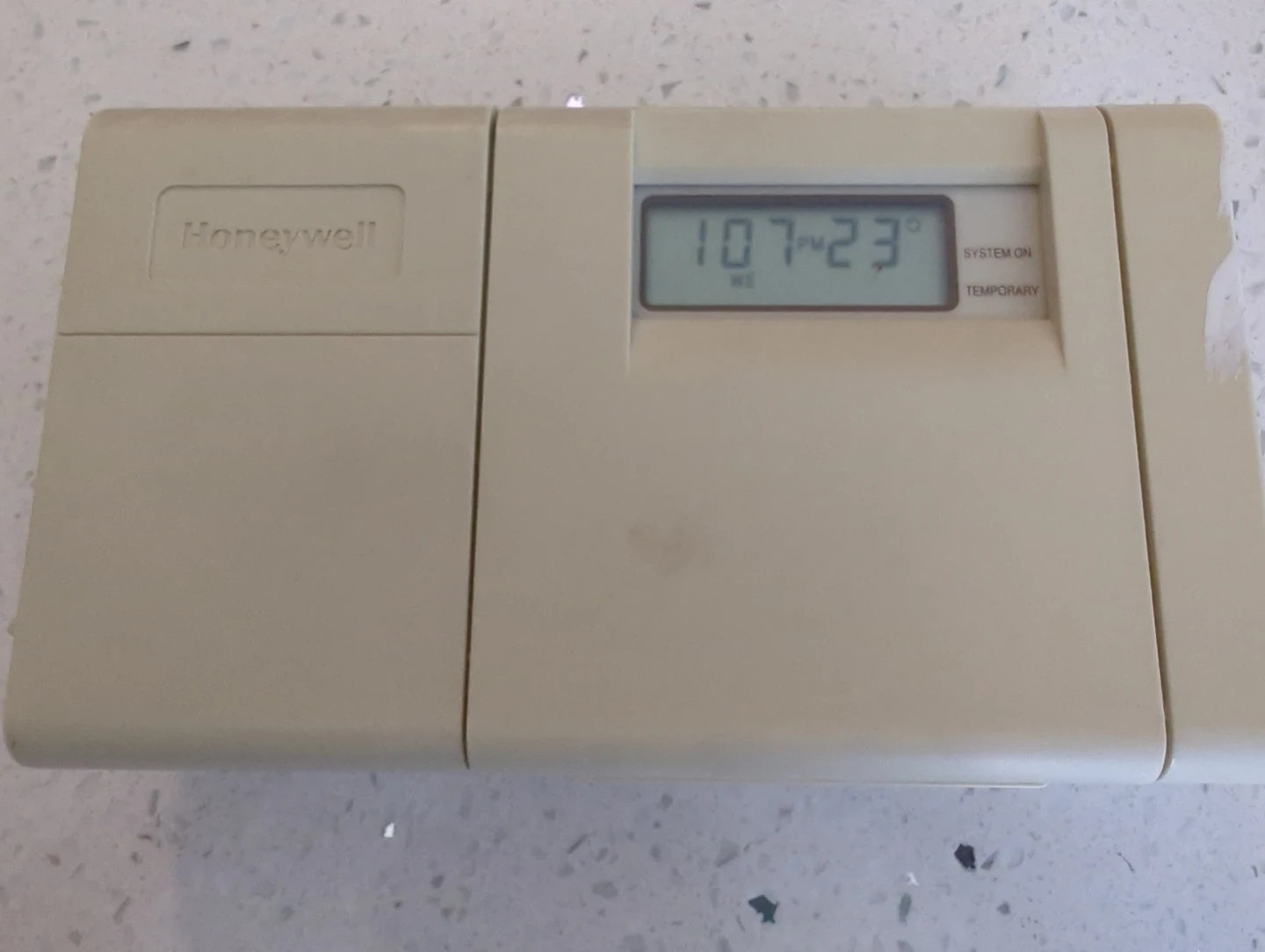 Honeywell digital thermostat