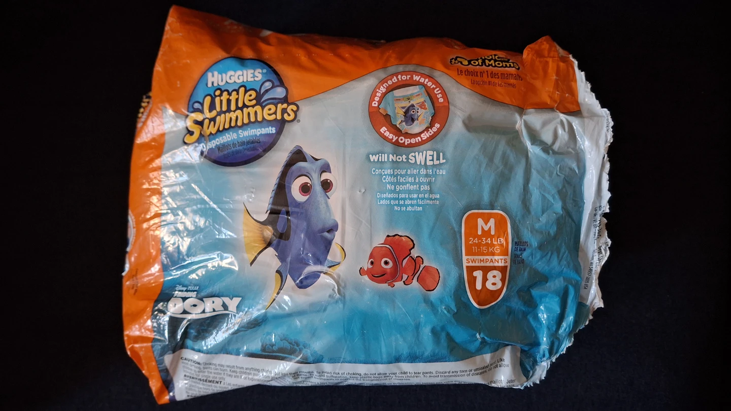 Huggies Little Swimmers Splashers disposable swim pant - size M