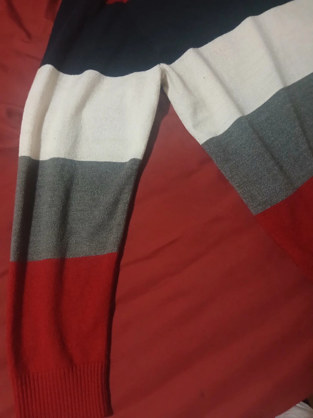 U.S. Polo Assn. V-Neck Sweater - photo 3