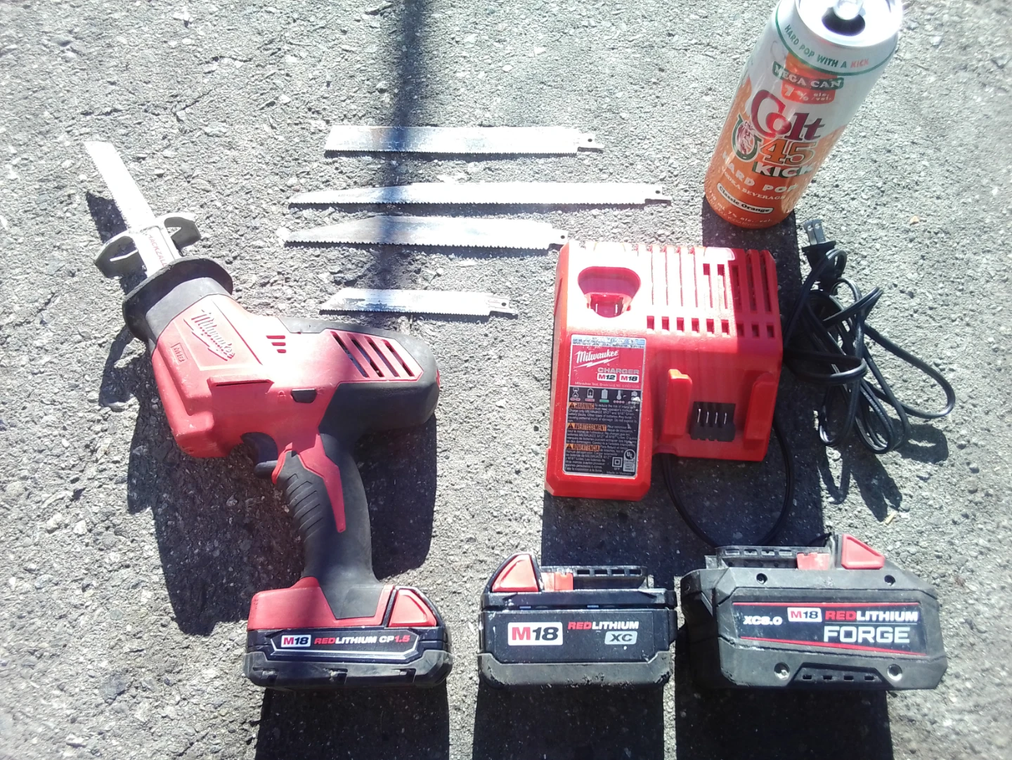 Milwaukee M18 Hackzall with 3 Batteries and Charger - photo 3