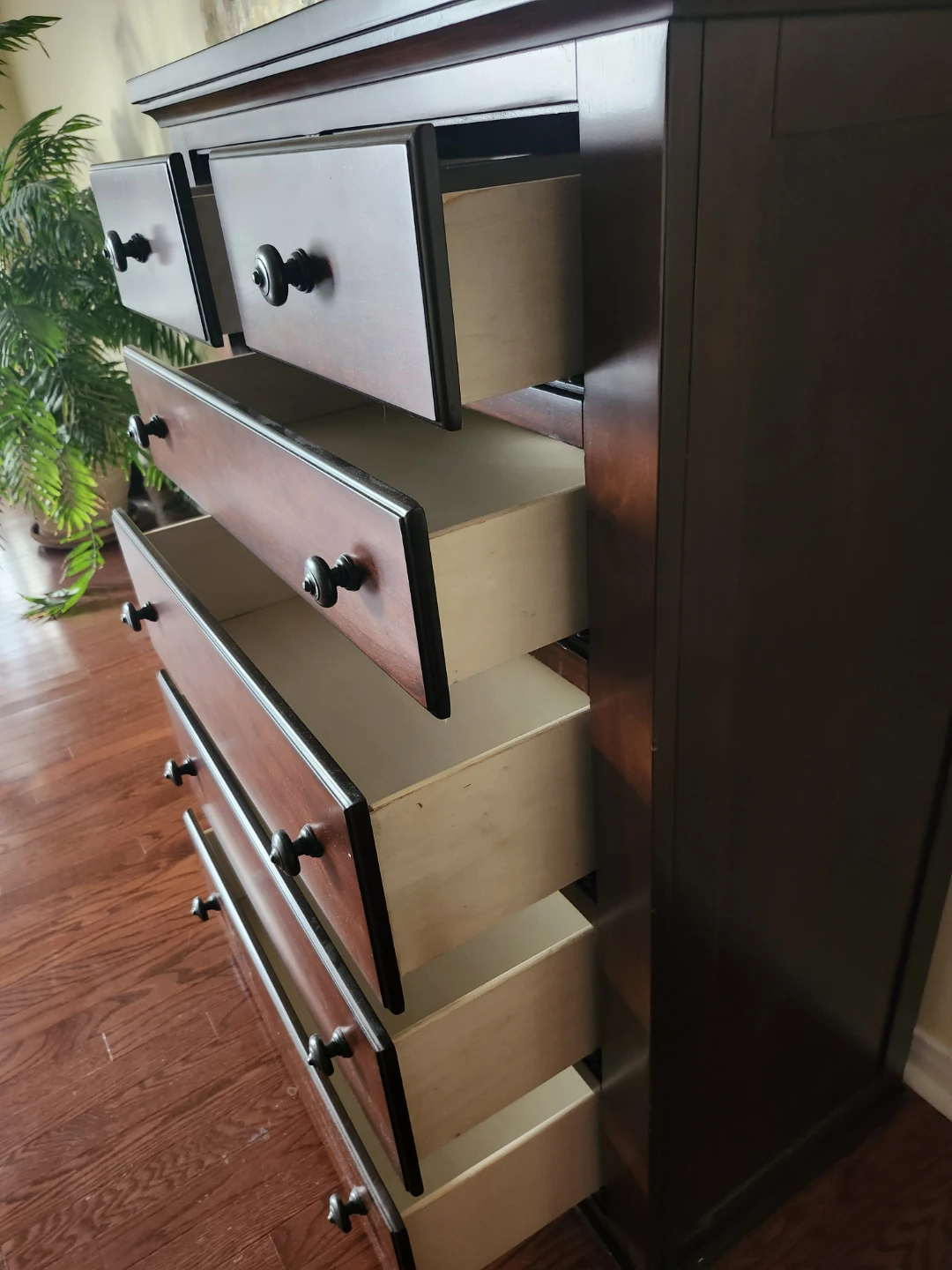 Cheryl oak real wood drawer chest - photo 2