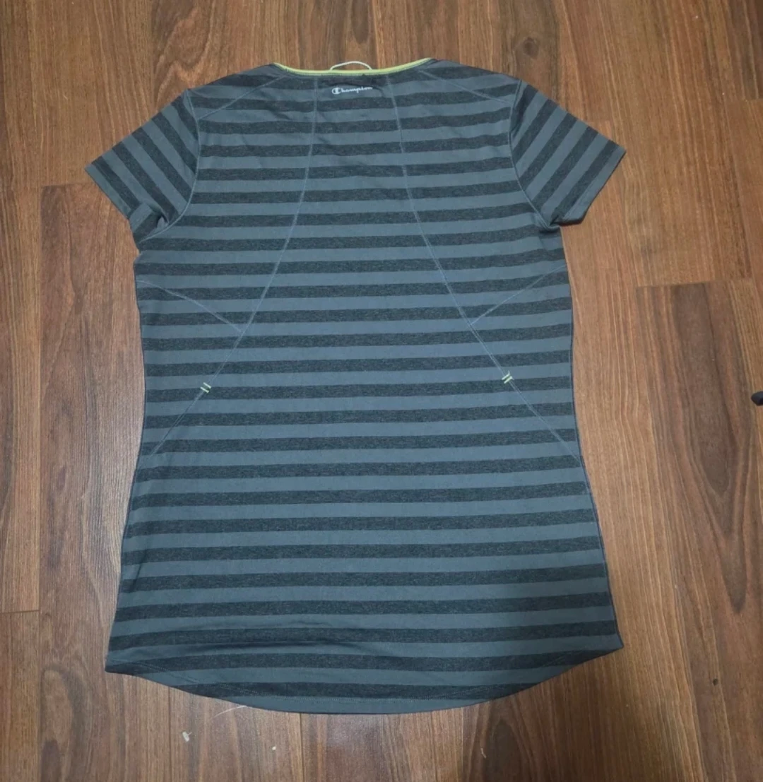 Champion Striped V-Neck Athletic T-Shirt size Large - photo 5