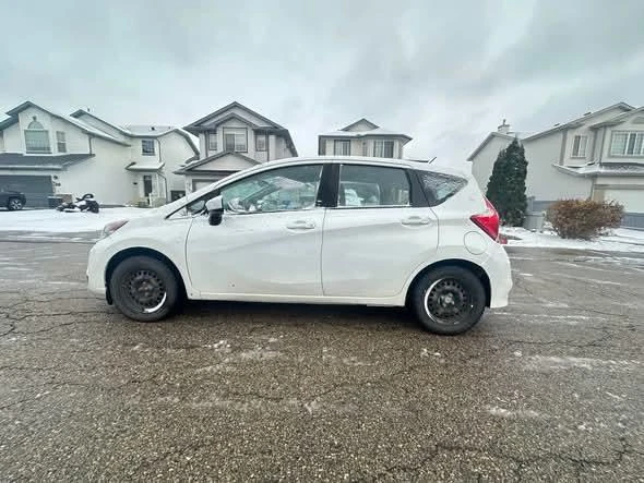 2018 Nissan Versa - photo 4
