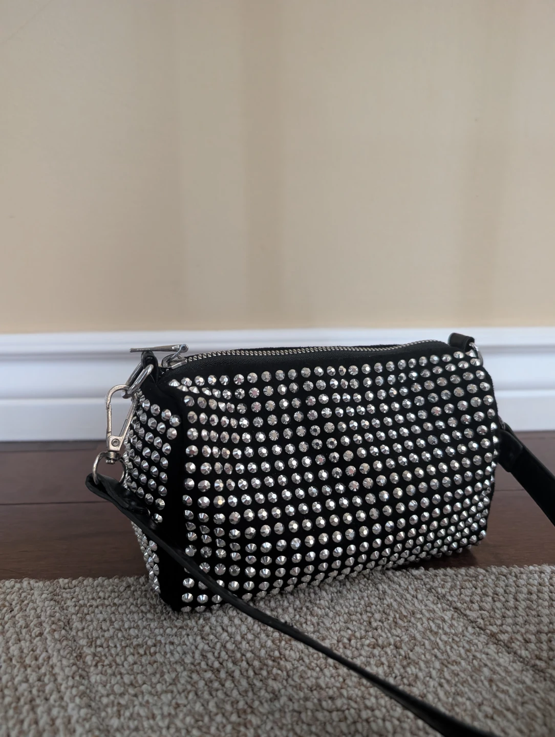 Y2K SILVER STUDDED VINTAGE SHOULDER BAG