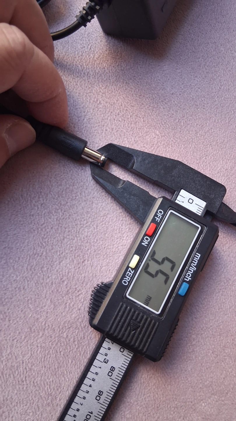 27V, 500mA power adapter with 5.5mm x 2.1mm barrel connector - photo 4