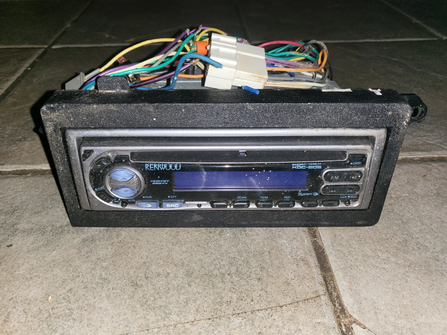 Kenwood KDC-205 Car Stereo Receiver