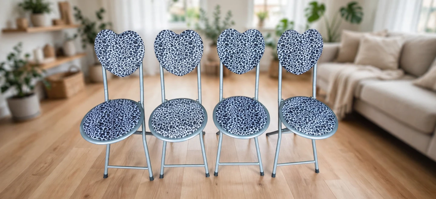Set of 4 Heart-Shaped Leopard Print Folding Chairs