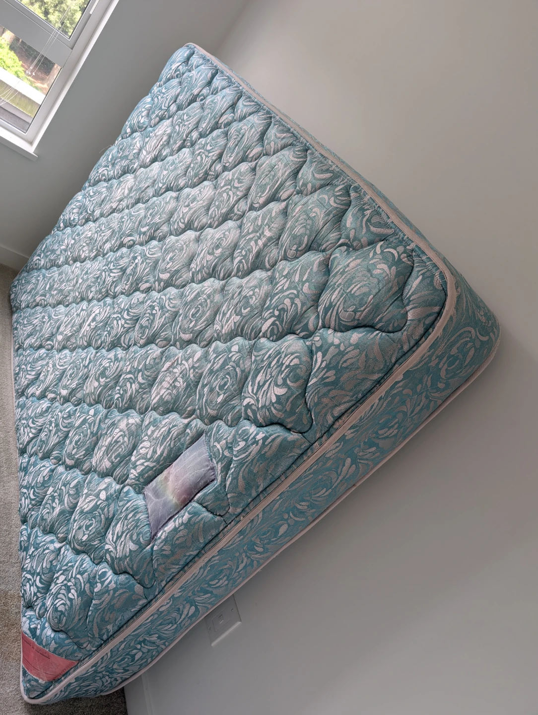 Queen Size Mattress - photo 2