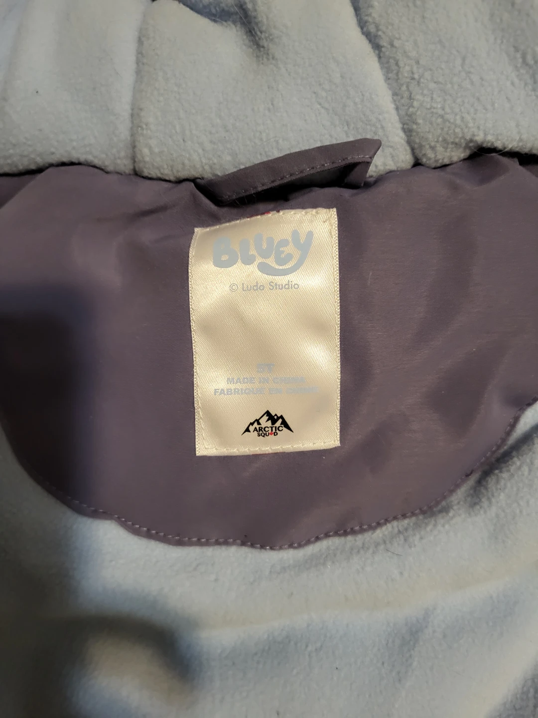 Bluey Toddler winter coat 5T - photo 3
