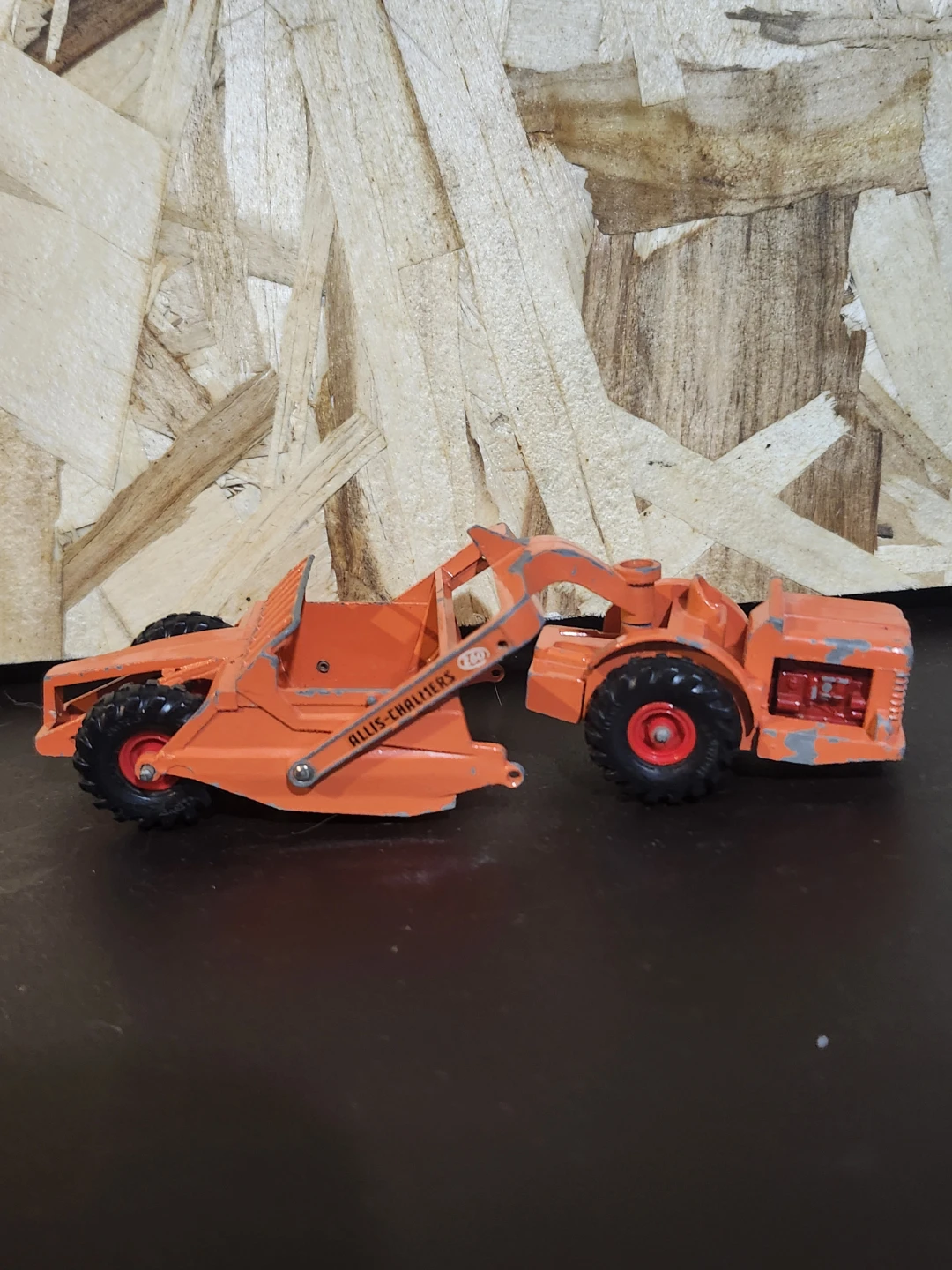 Matchbox King Size Allis-Chalmers Motor Scraper - photo 2