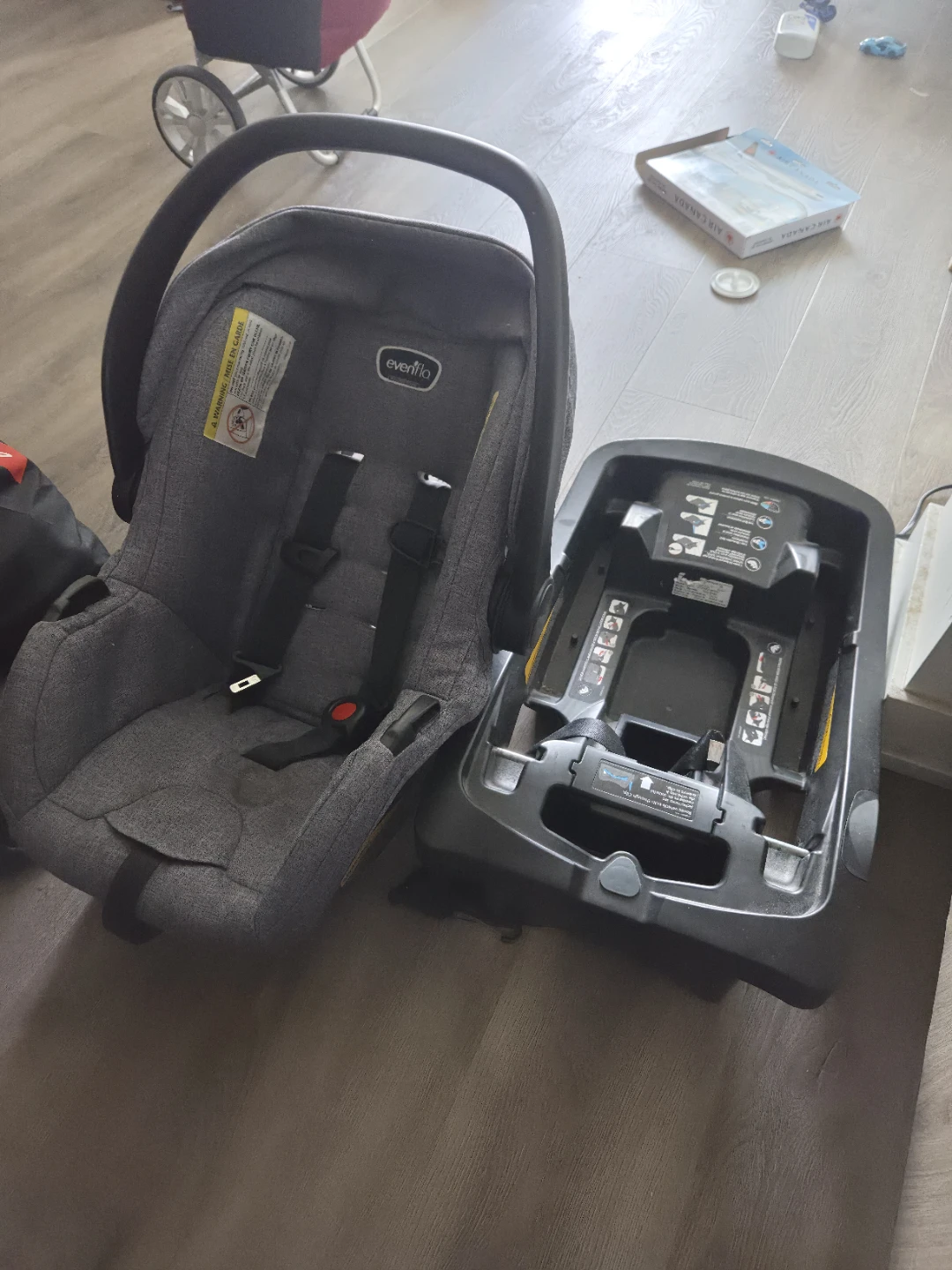 Evenflo Infant Car Seat with Base - photo 2