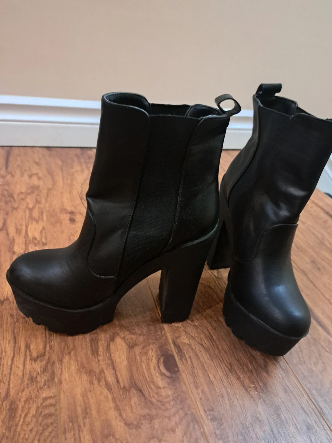 Black Platform Ankle Boots - photo 2