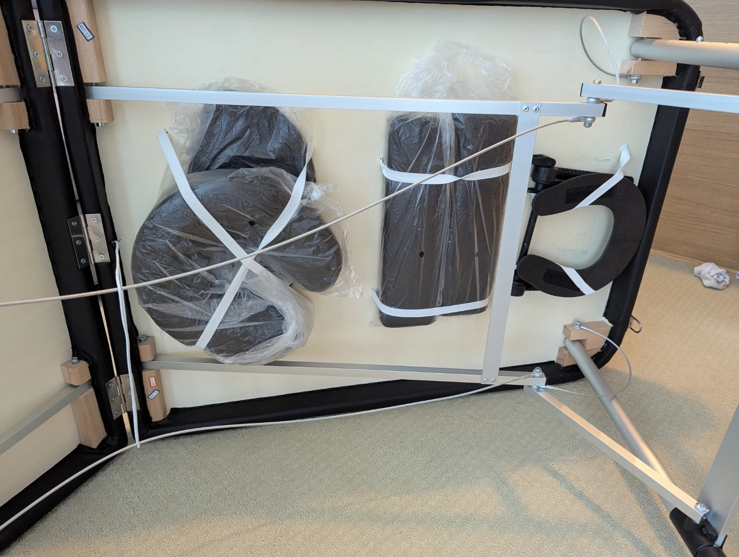 Portable massage table - photo 3
