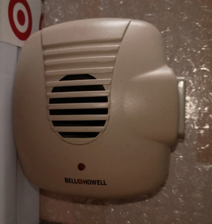 Bell+Howell Ultrasonic Pest Repeller SB-104 - photo 2