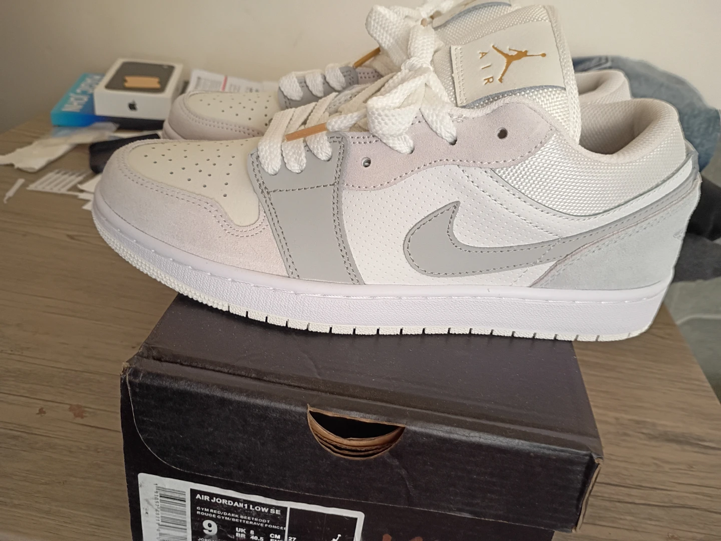 Air Jordan 1 Low SE Sneakers Mens 9 - photo 3