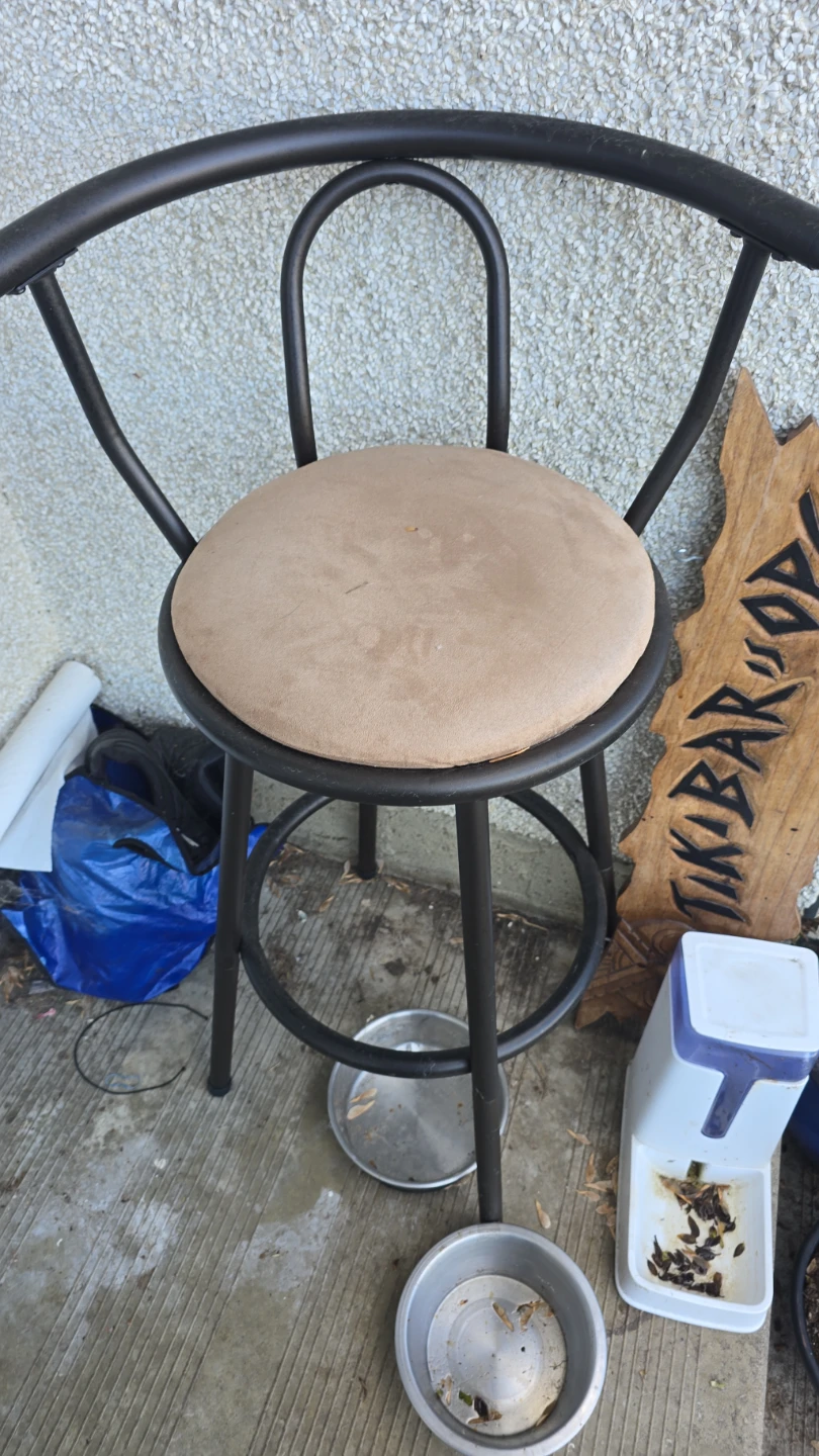 Set of Two Black Metal Bar Stools - photo 3