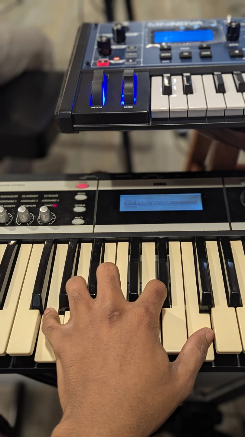 Korg X50 Synthesizer with Carrying Case - photo 2