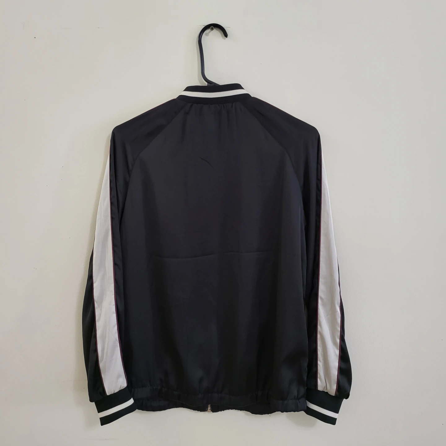 H&M Embroidered Tiger Satin Bomber Jacket (Size US 4 / XS) - photo 2