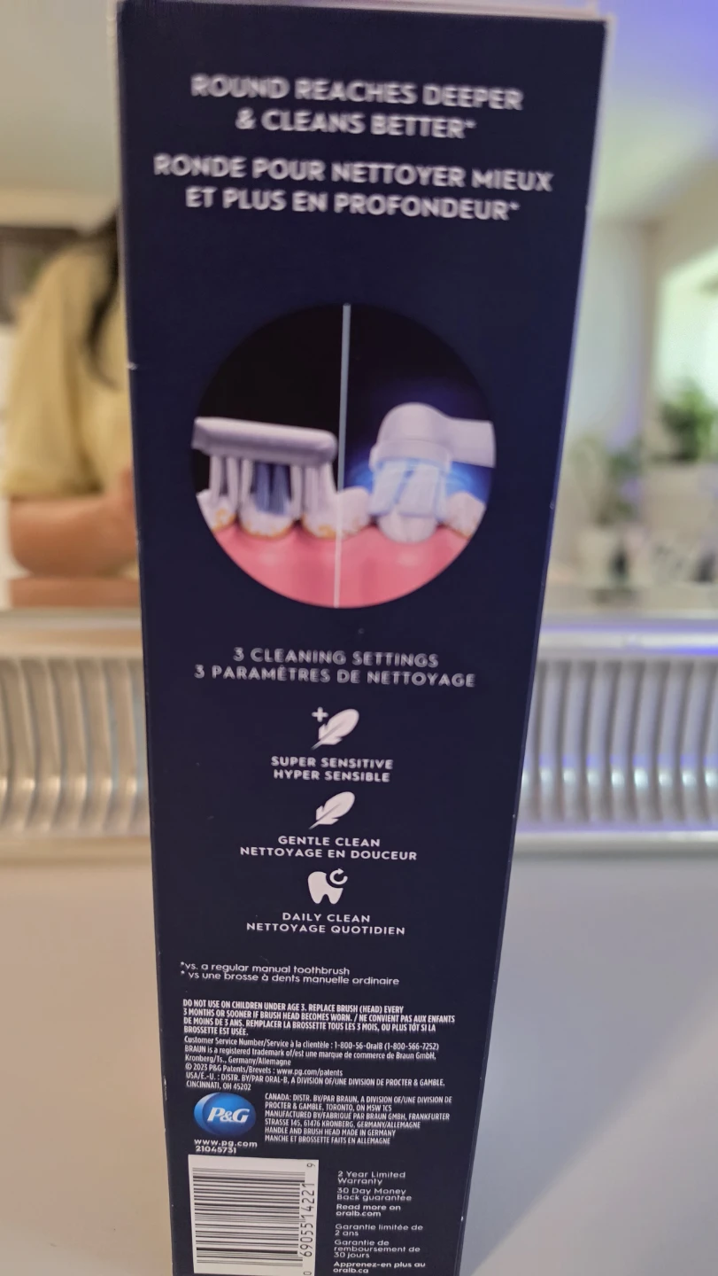 Oral-B iO Series 2 Rechargeable Toothbrush - photo 2