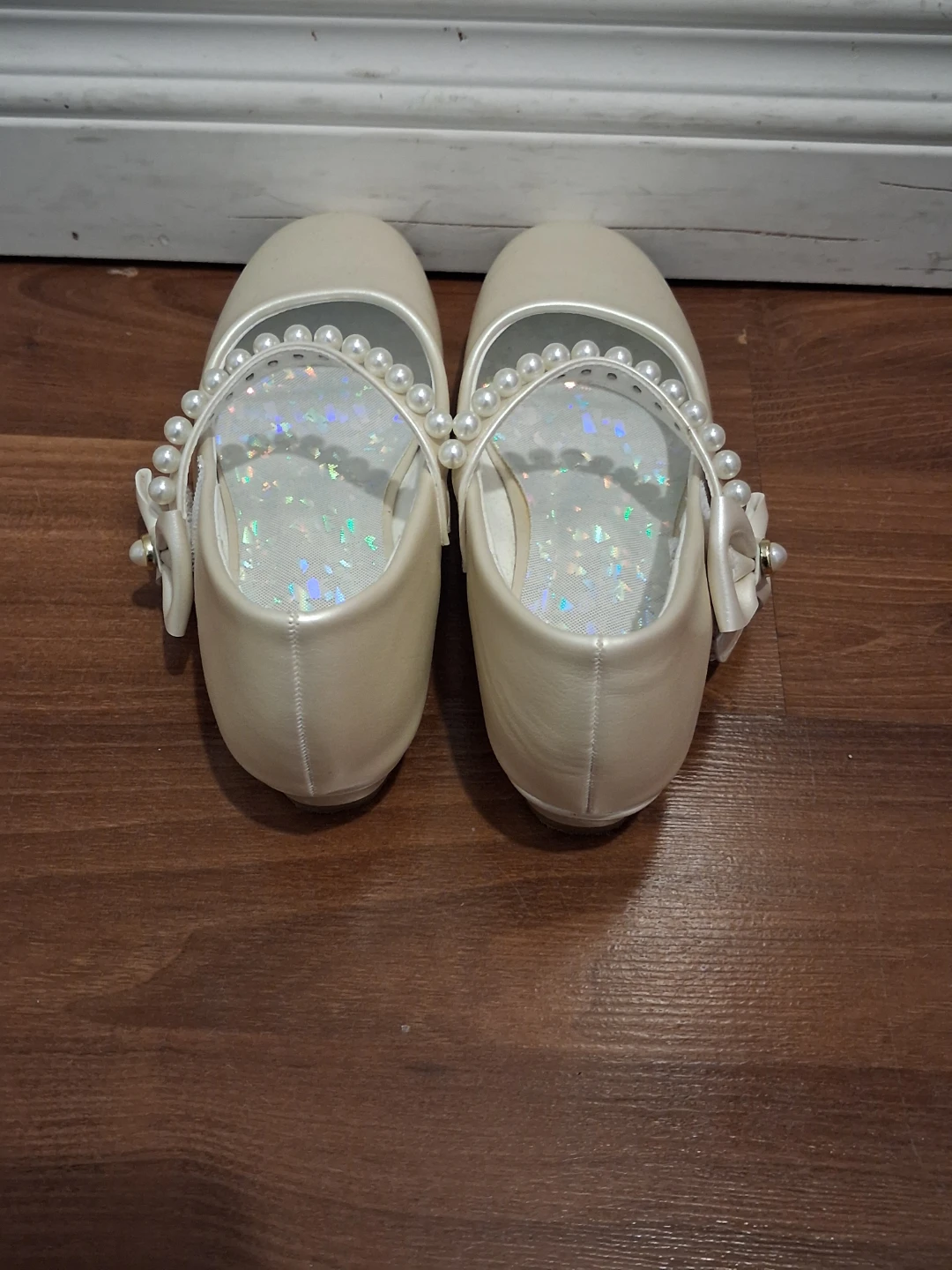 Girls Shoes with Pearl Strap - photo 2