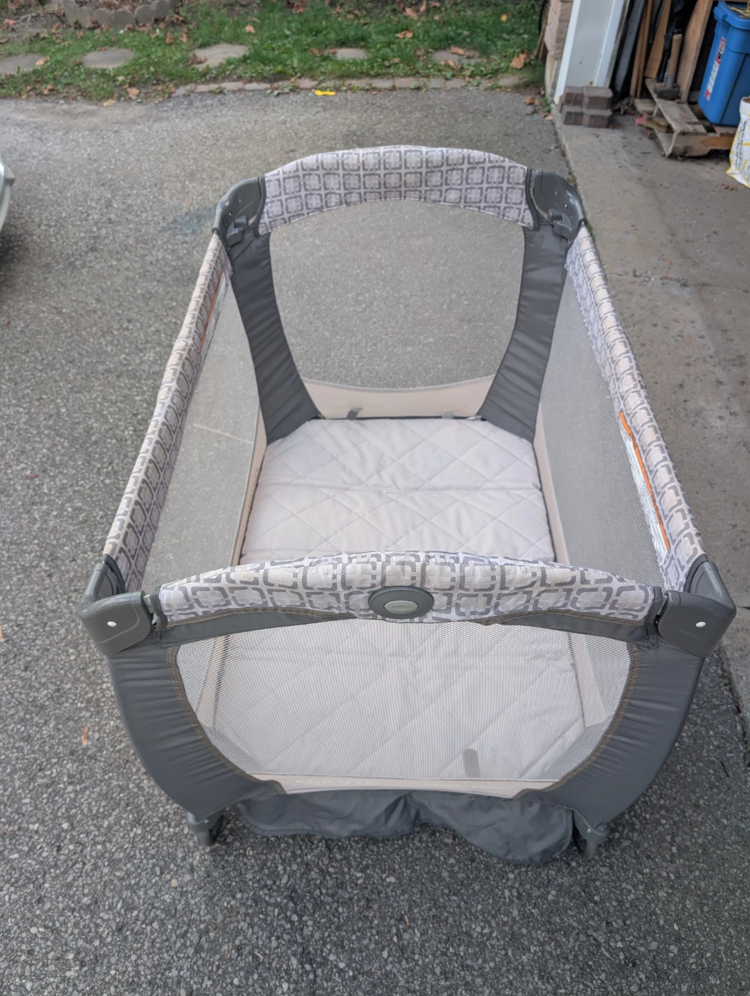 Graco Pack 'n Play Playard - photo 3