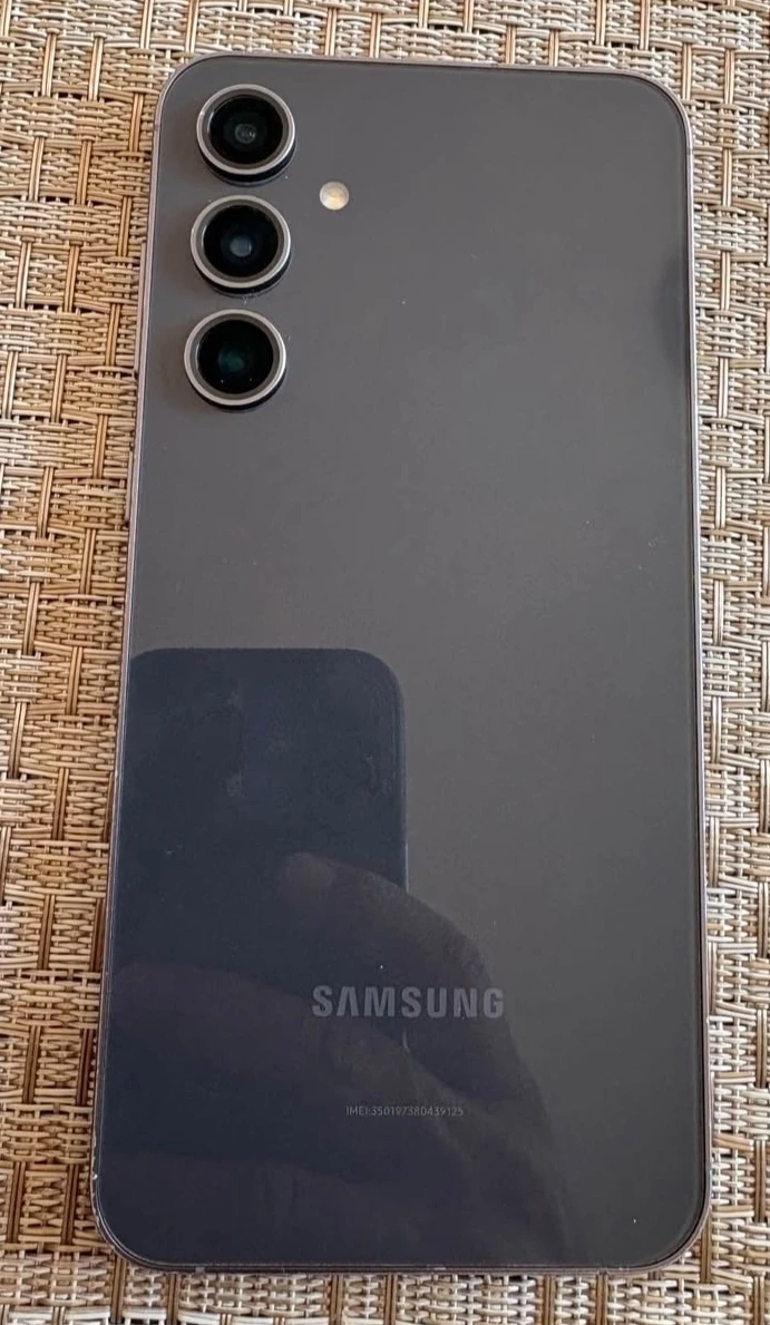 Samsung s23 FE.  128 gb. Case + cable charger - photo 2