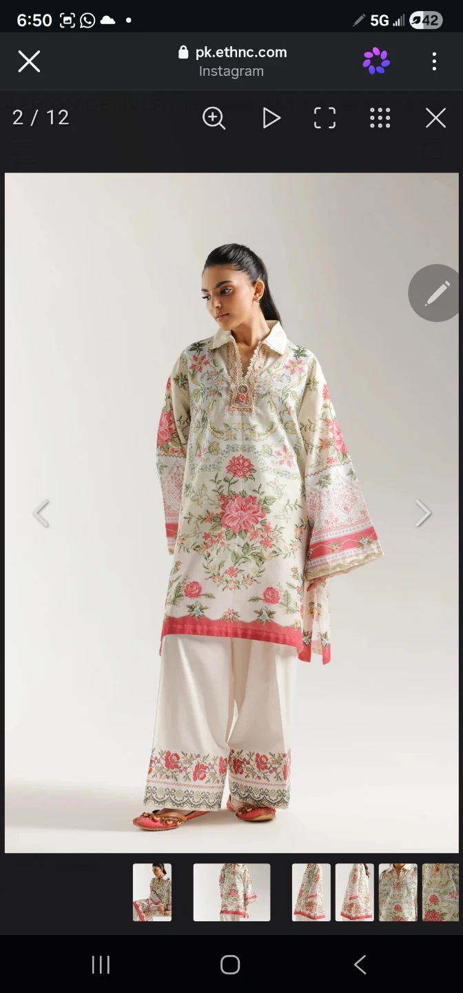 Ethnic Floral Embroidered Kurta and Trousers - photo 4