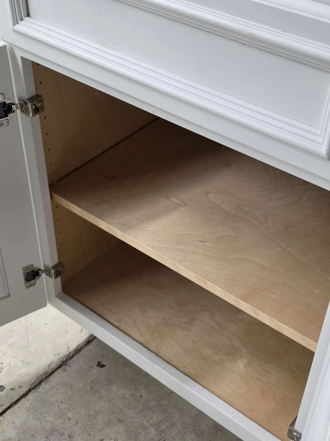 White Shaker-style Cabinet Set - photo 4