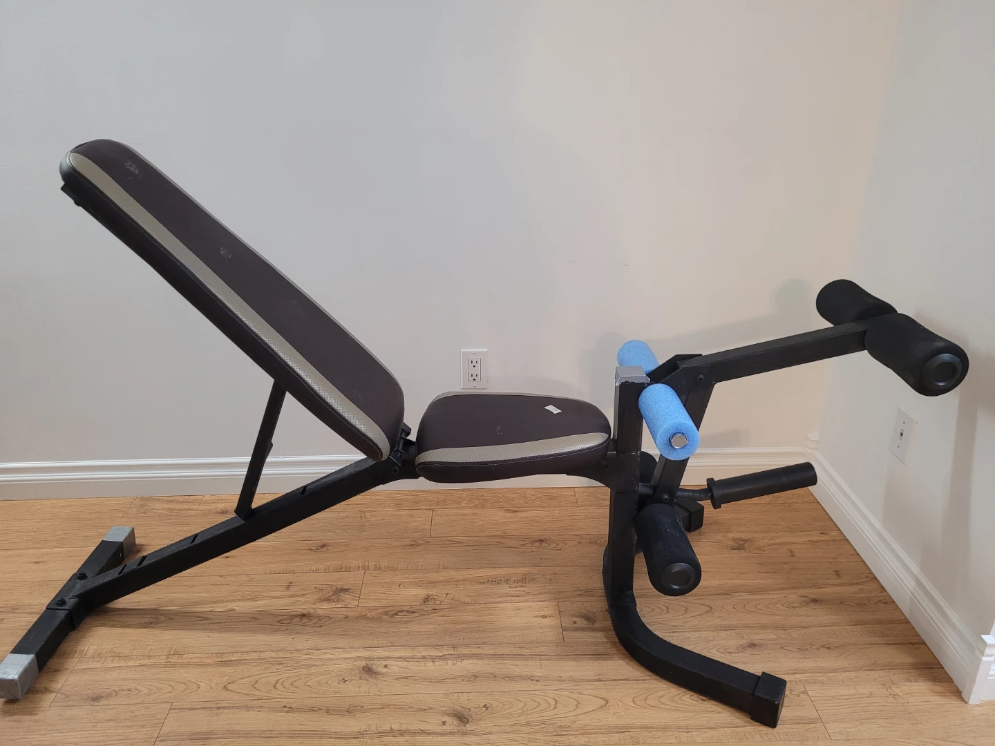 Adjustable Weight Bench - photo 3