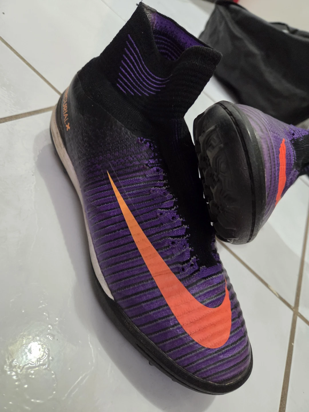 Nike Mercurial Superfly soccer turf shoes - size 7. . - photo 2