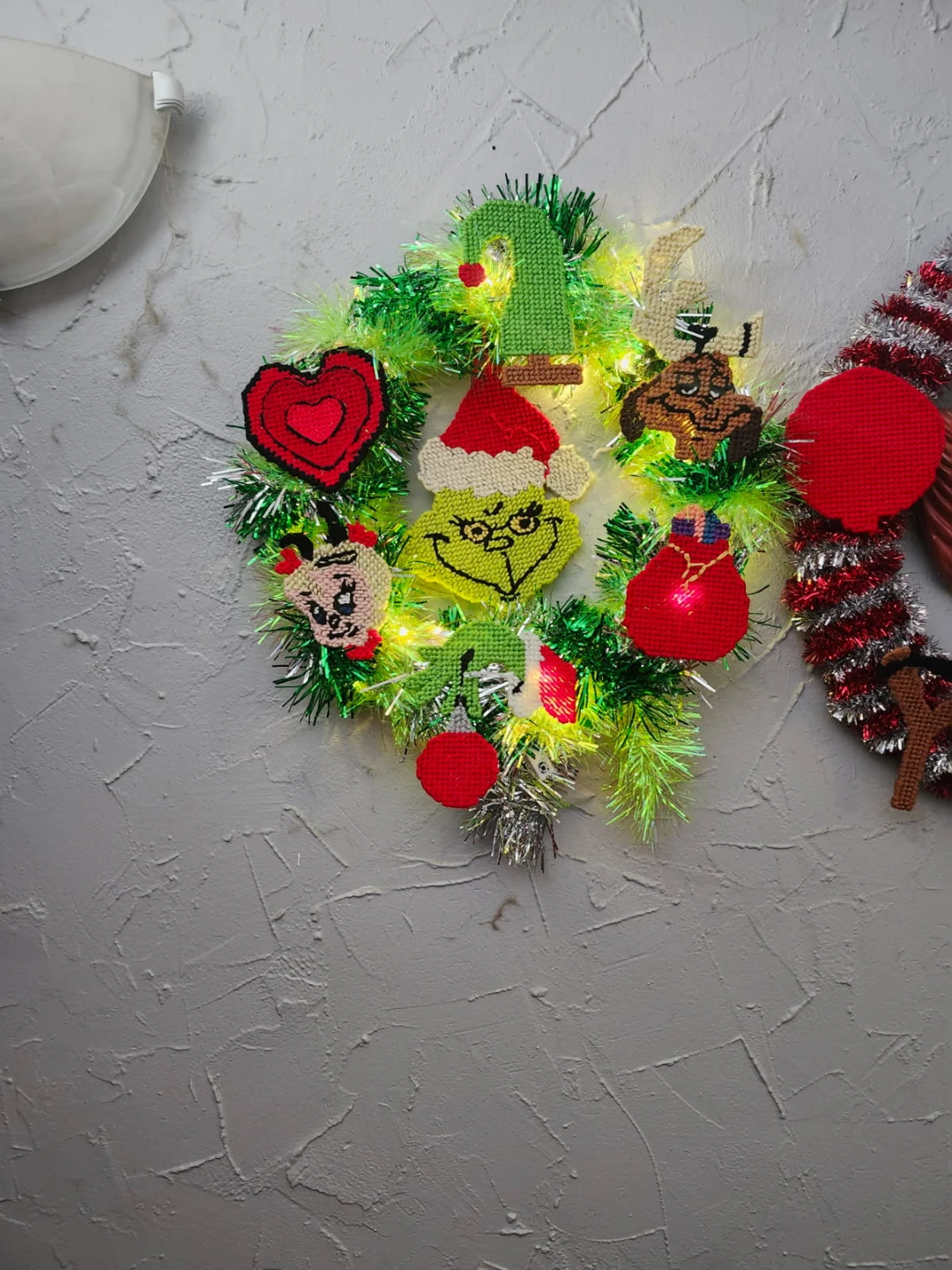 Homemade canvas / wreaths