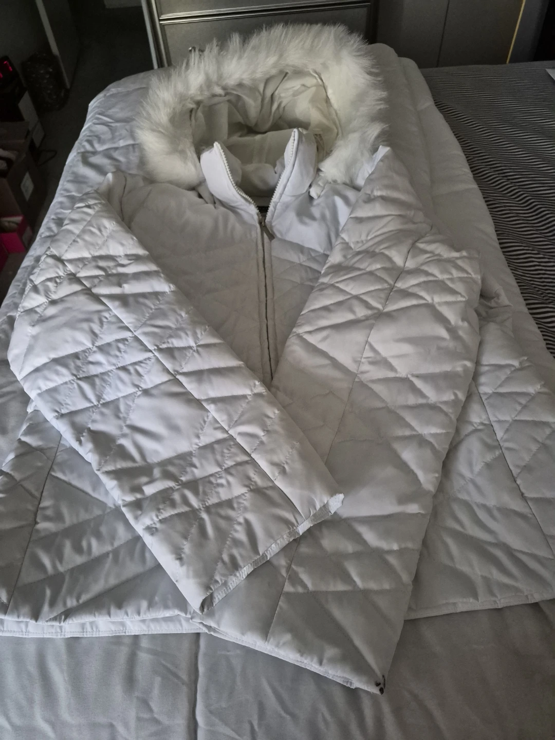 White Quilted Puffer Jacket with Fur-Trimmed Hood - photo 2