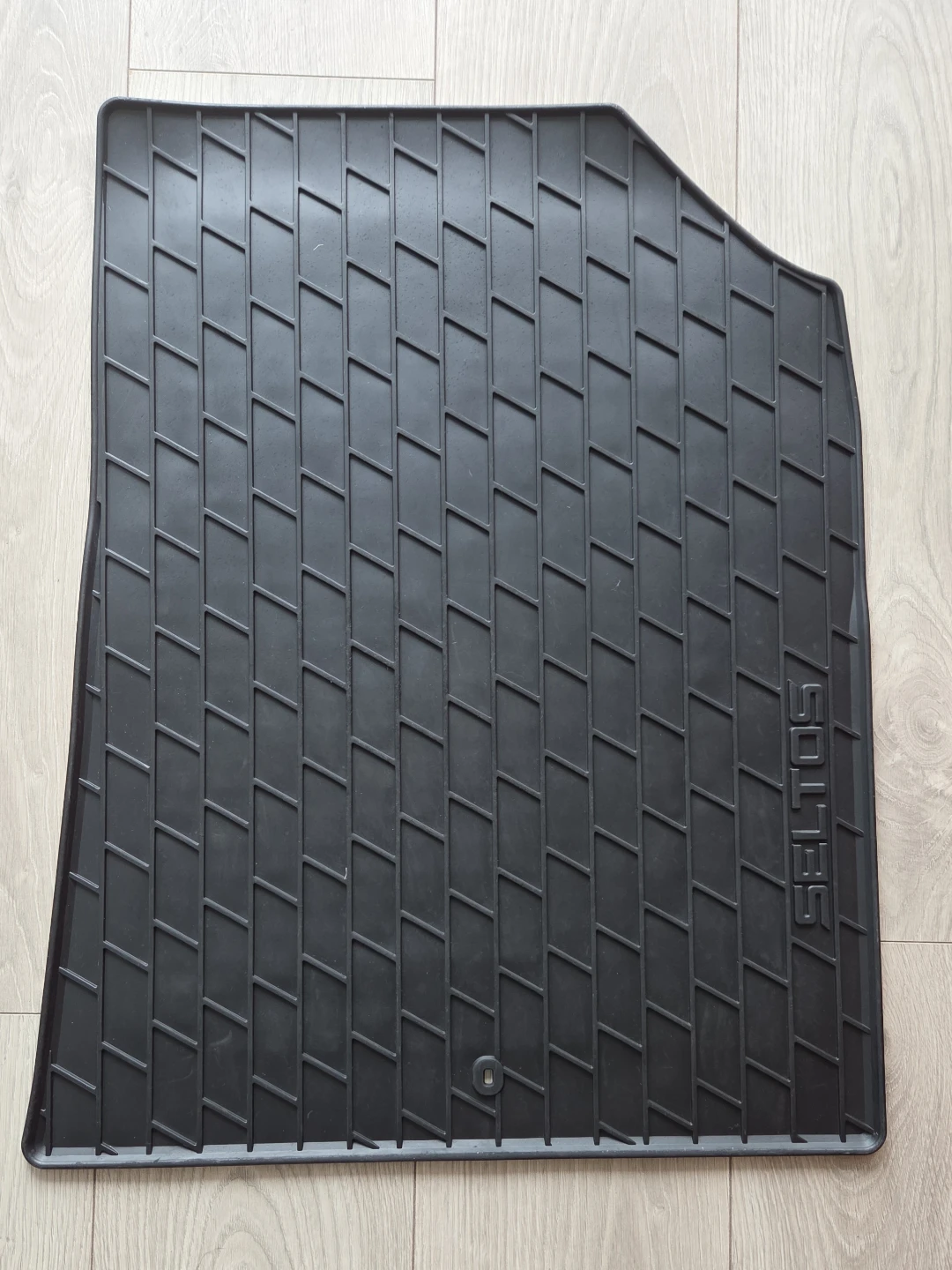 Genuine Kia Seltos 2021-2026 Rubber Winter Floor Mats – Set of 4 - photo 2