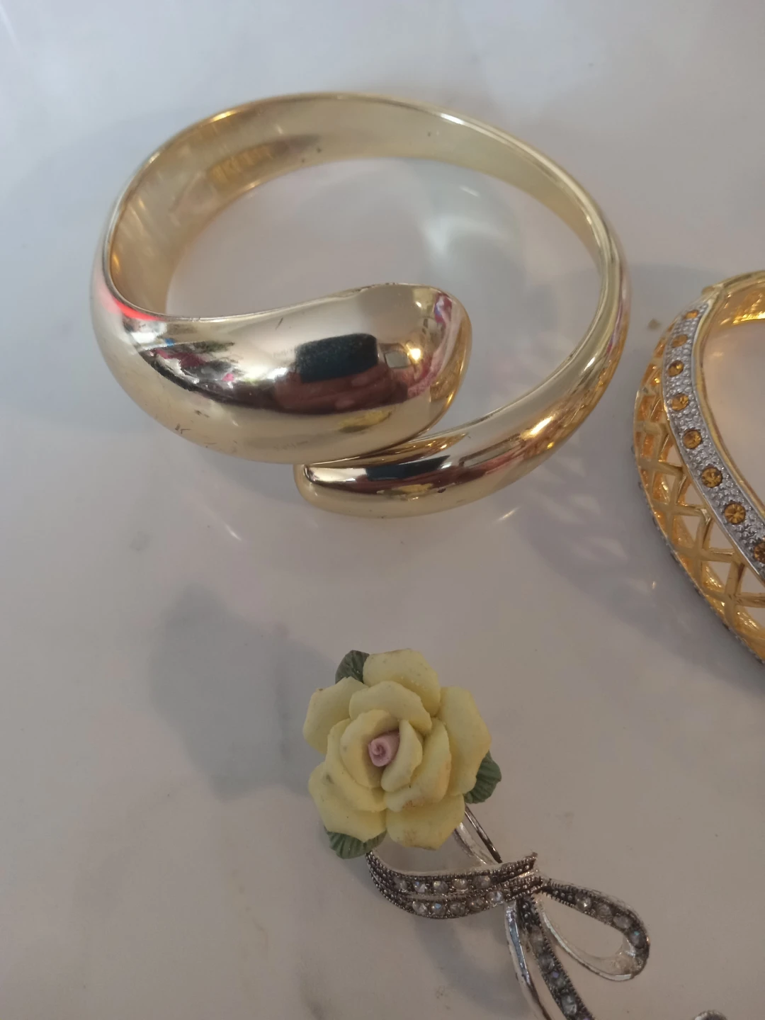Three-Piece Fashion Jewellery Set - photo 3