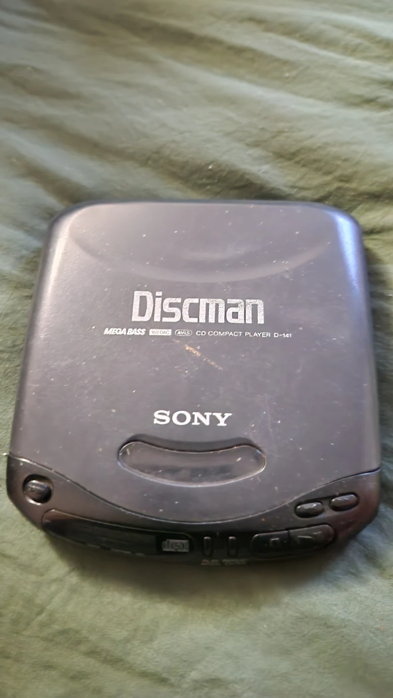 Sony Discman D-141 Compact CD Player