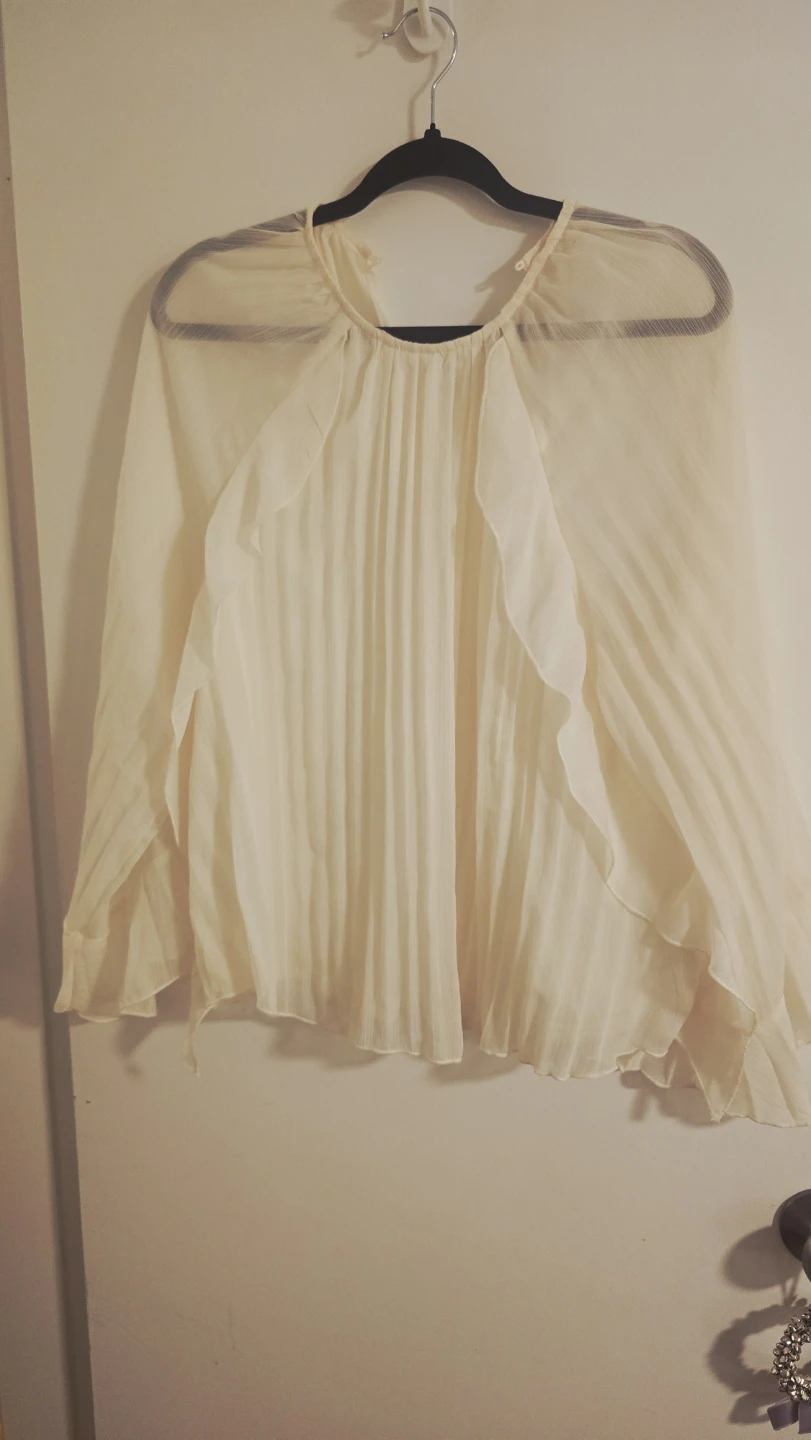 Ultra pink brand - size  L - Cream Pleated Blouse - photo 4