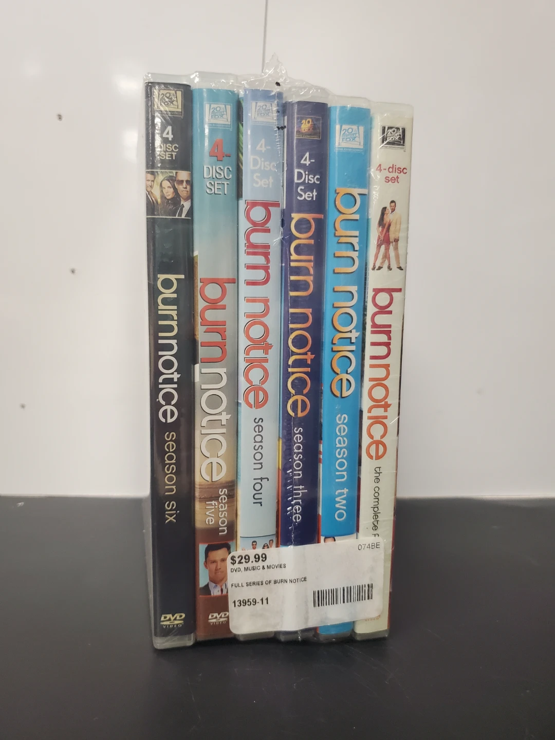 Burn Notice Seasons 1-6 DVD Set - photo 2