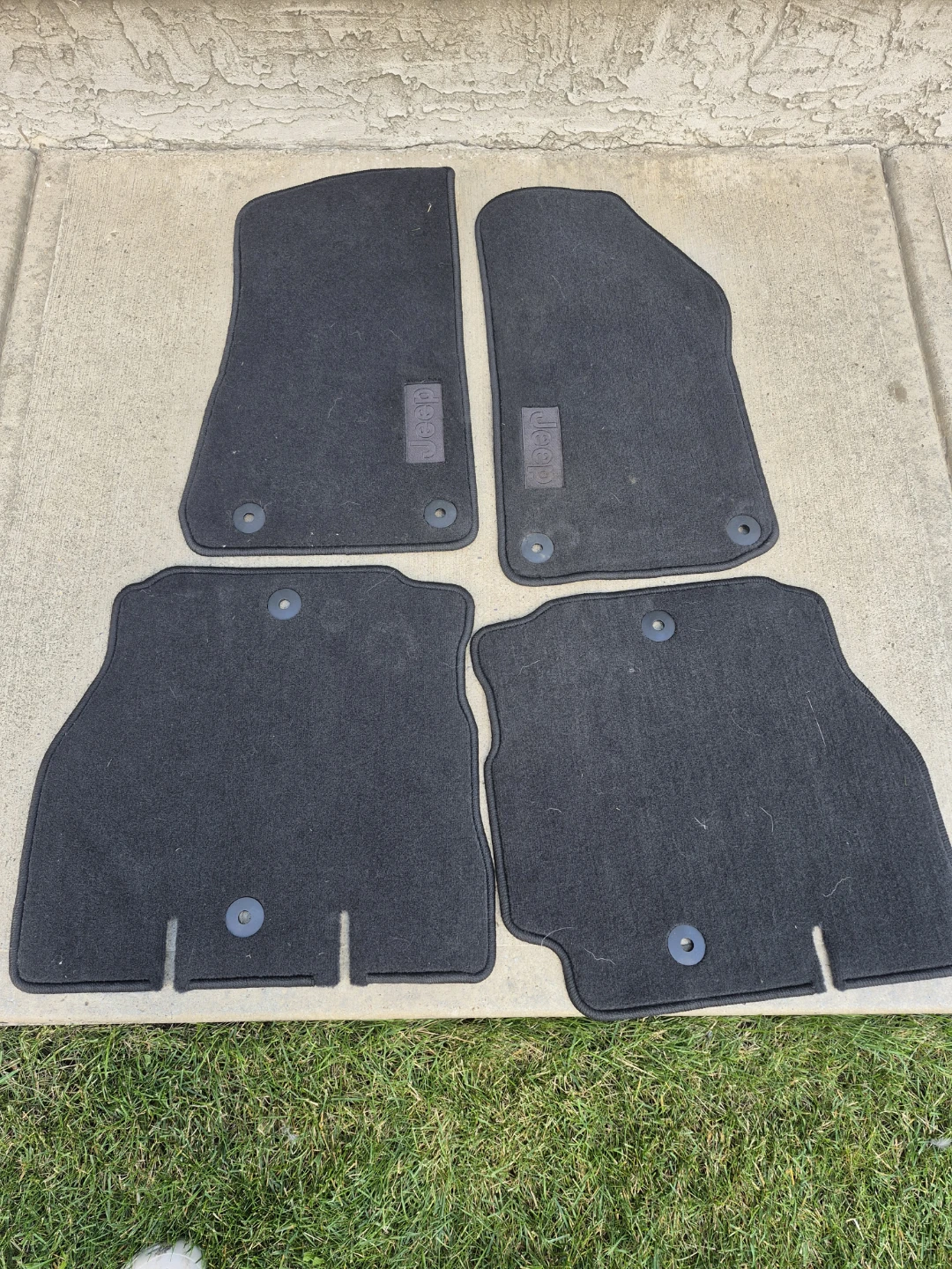 Jeep Wrangler Rubicon - Black Carpet Floor Mats