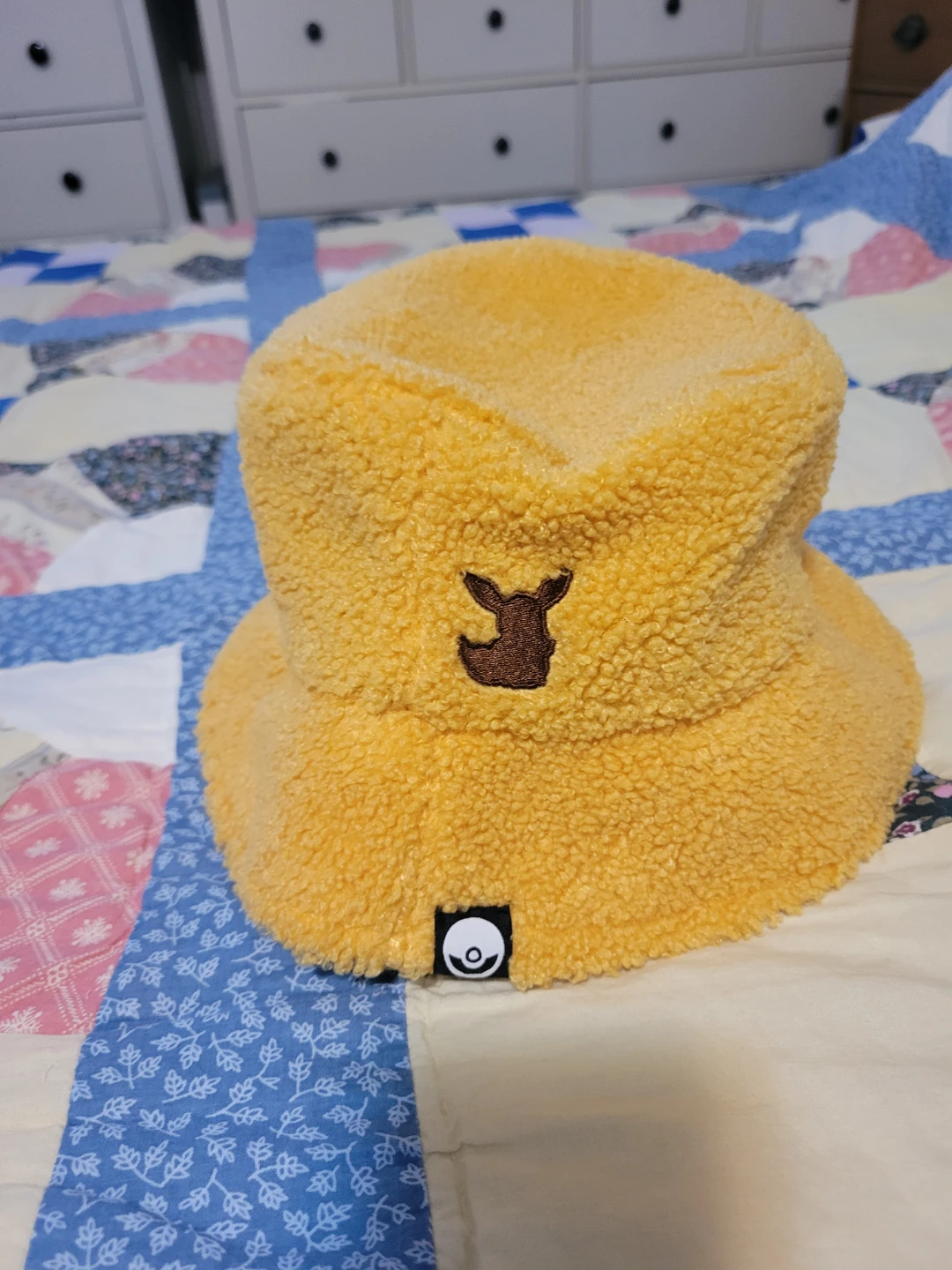 Pokémon Eevee Sherpa Bucket Hat - photo 2