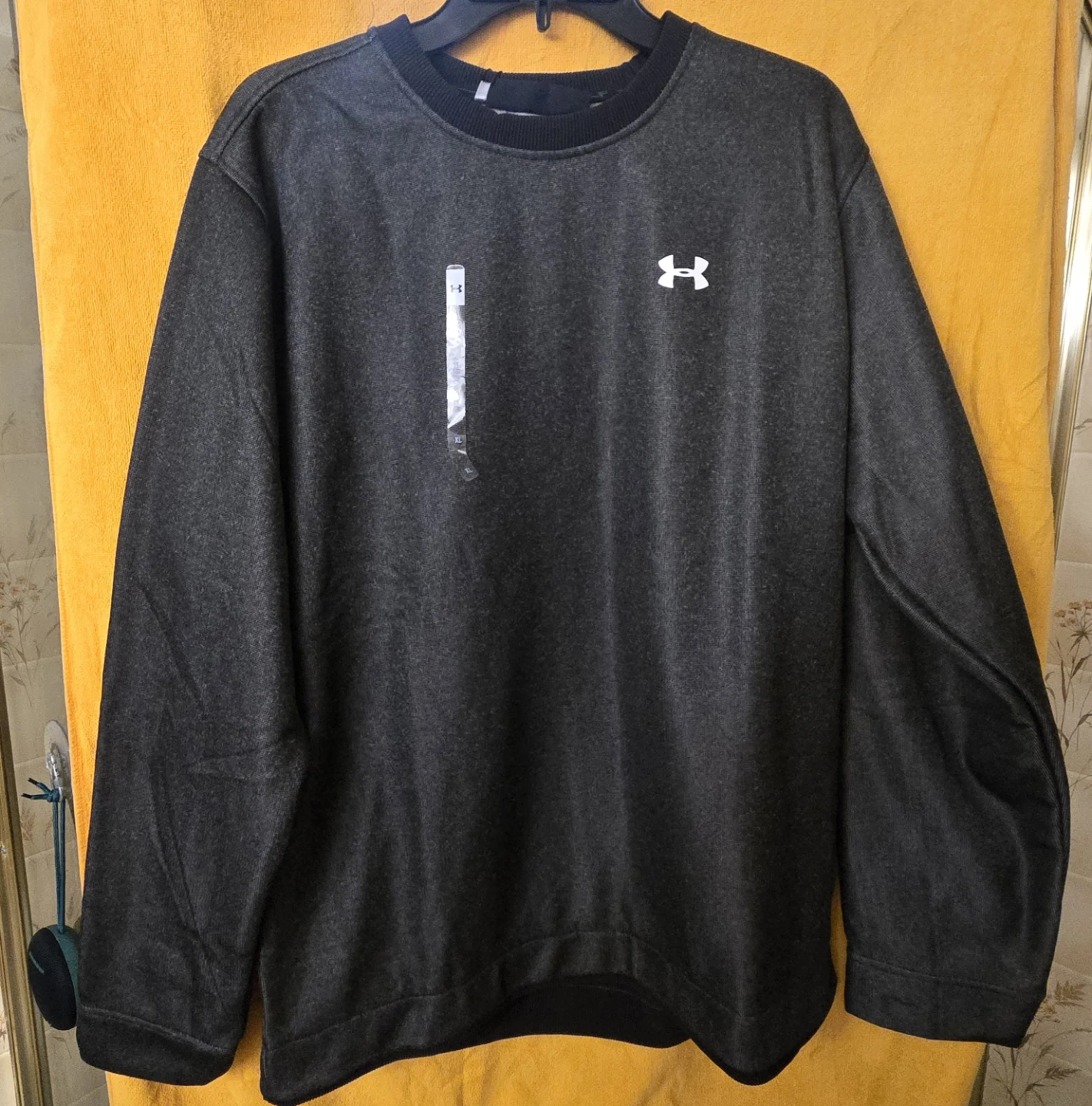 XL COLDGEAR Men's Fleece Crew Pullover.  BNWT.