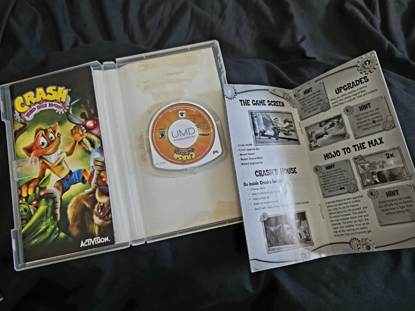 Crash Mind Over Mutant for PSP - photo 2