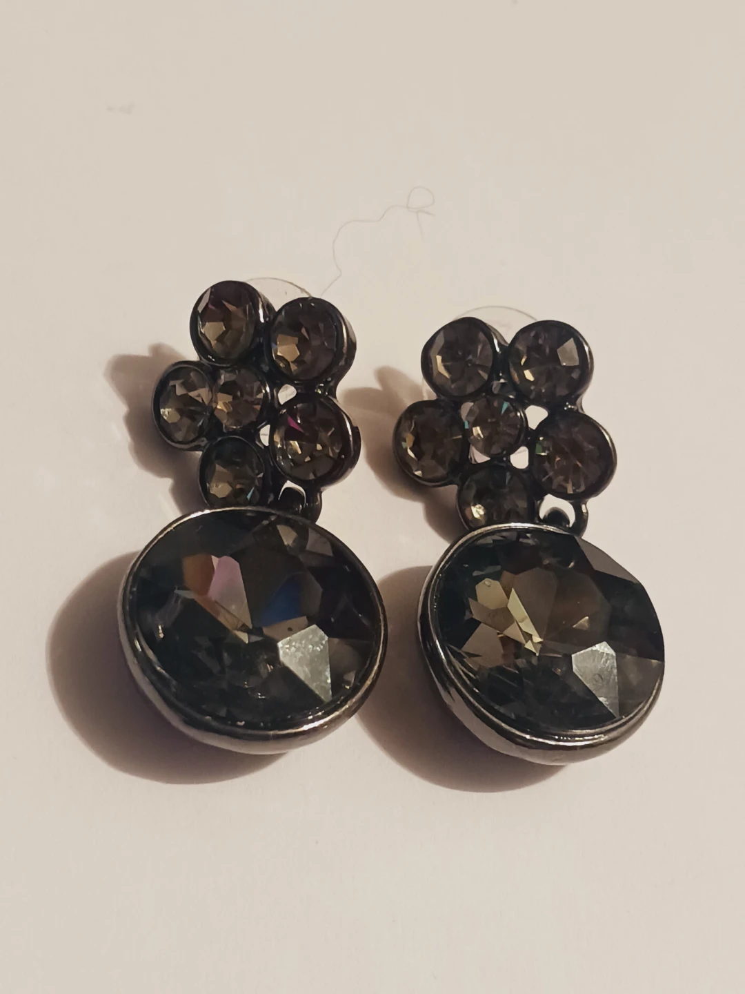 New !! Elegant Smokey Crystal Dark Gray Dangle Pierced Earrings