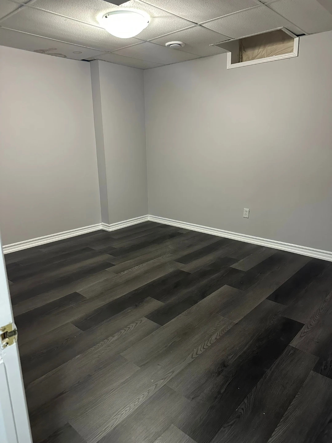 Spacious and Clean 2 Bedroom Basement For Rent