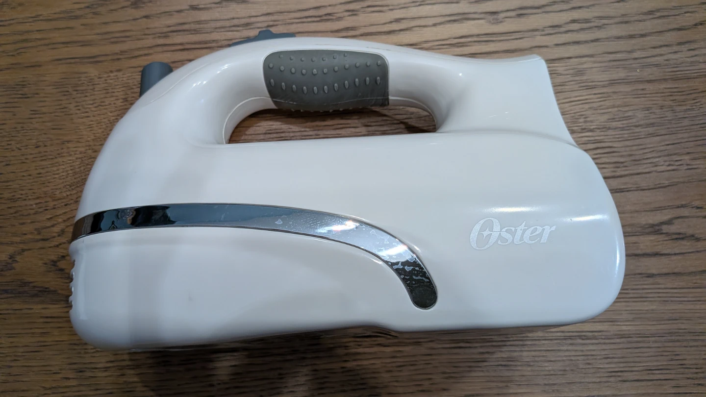 Oster Hand Mixer with Retractable Cord - photo 2