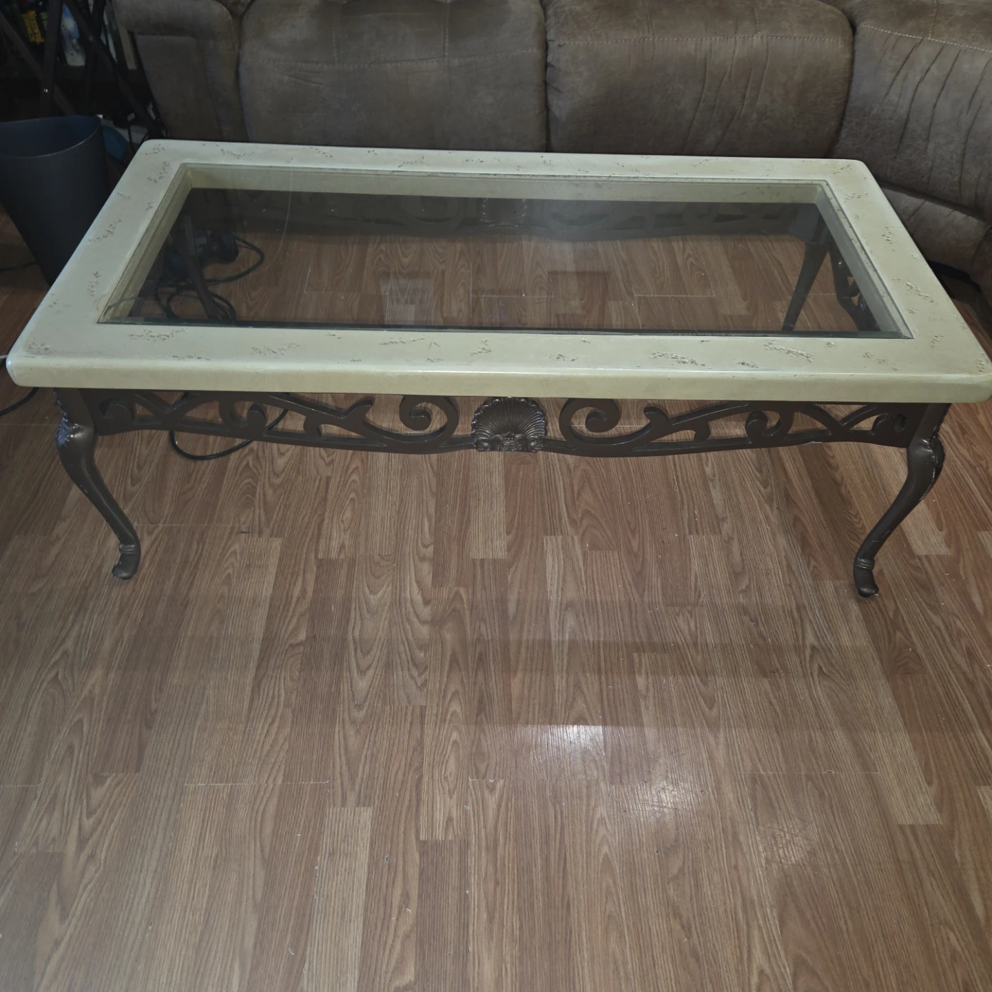 Glass topped coffee table - photo 2