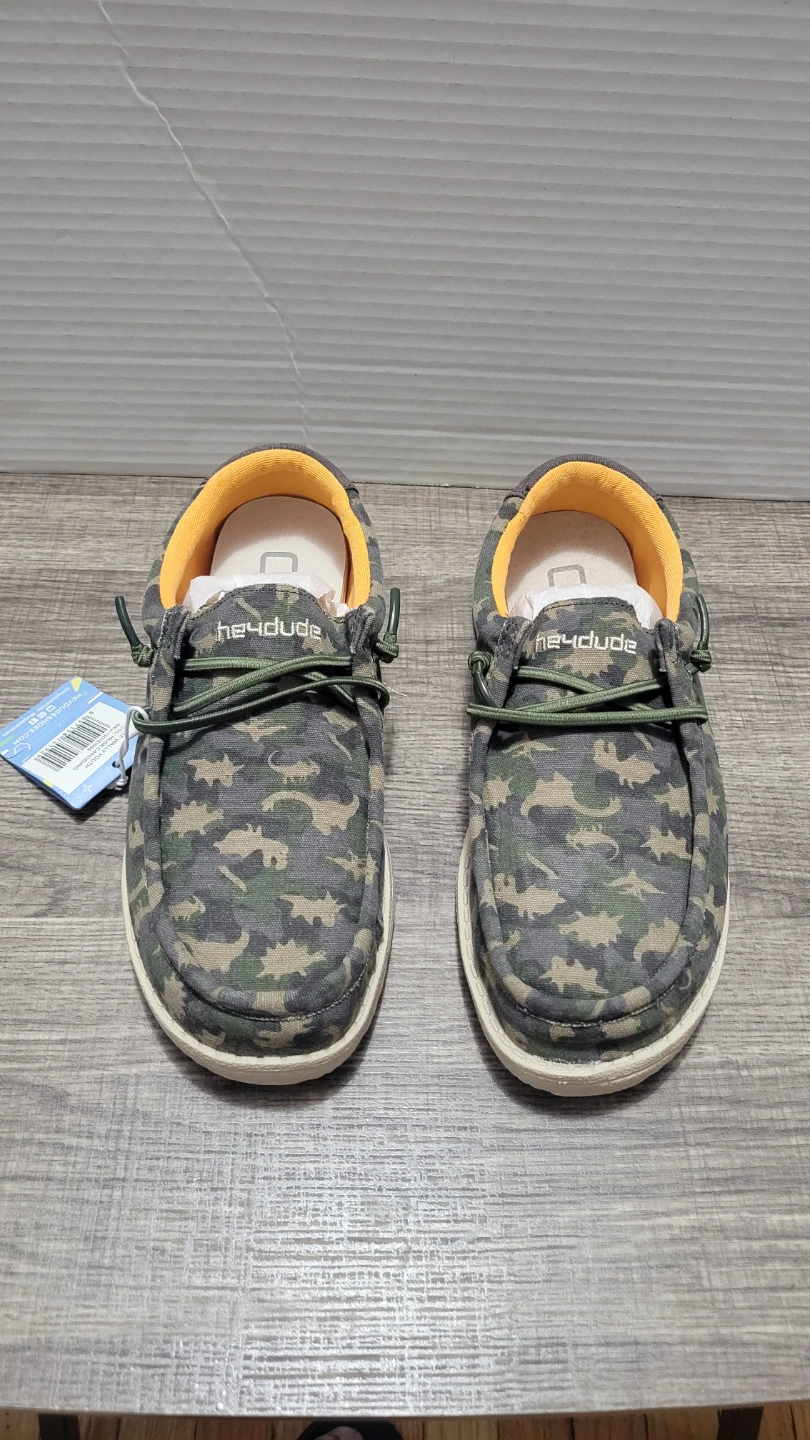 Hey Dude Wally Youth Shoes Size 4Y