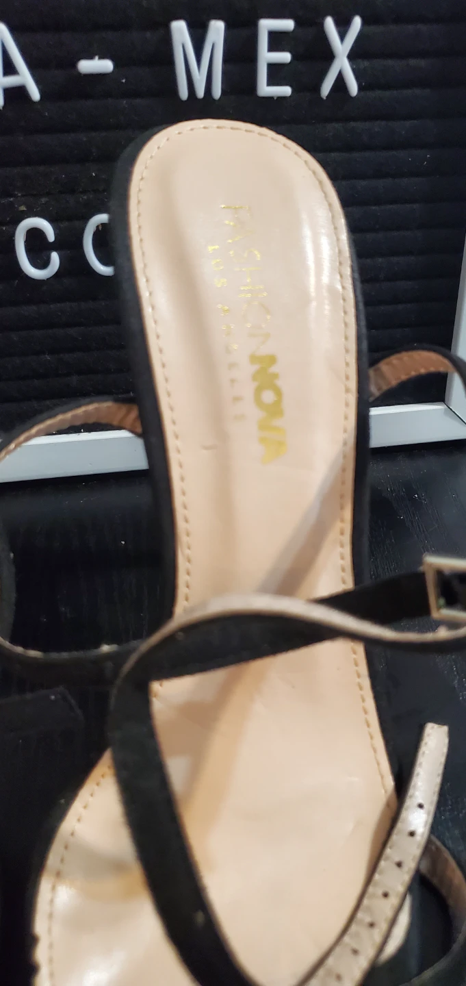 Fashion Nova Black Strappy Heels Size 7 no box - photo 2
