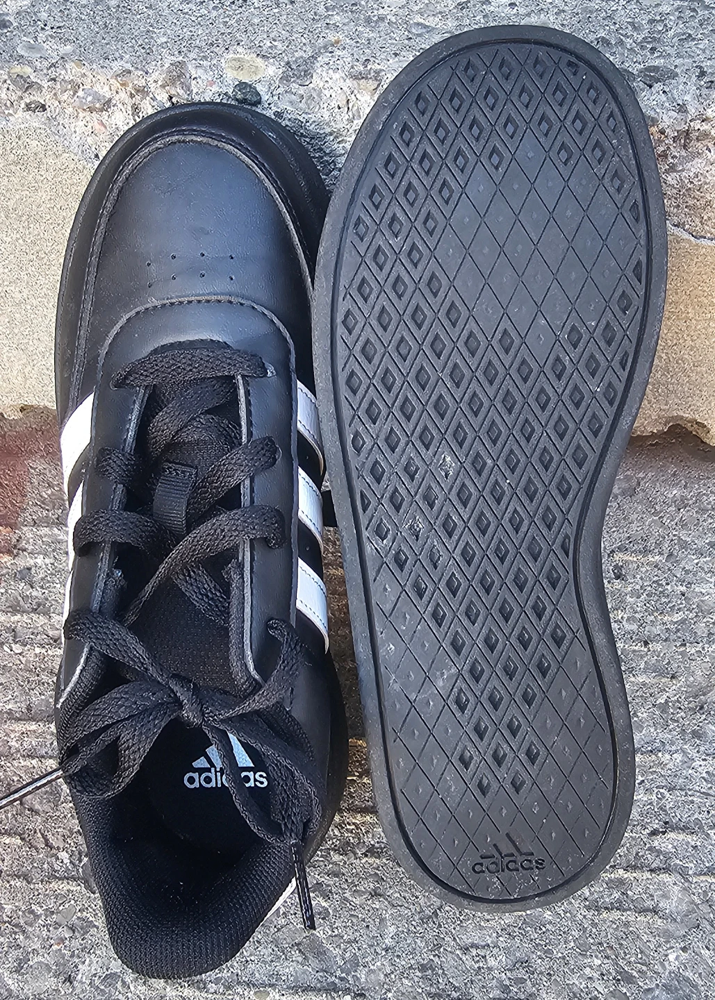 Adidas sneakers black and white size 2 US - photo 2