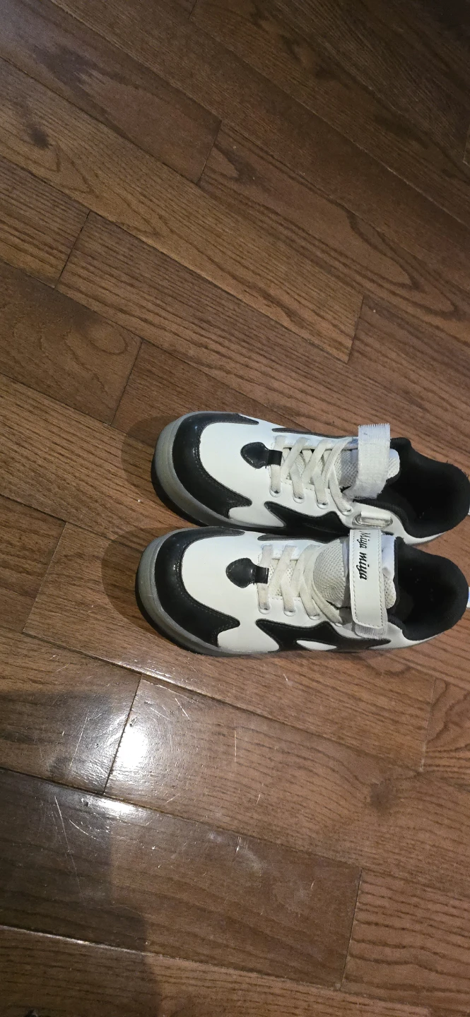 Miya Miya Roller Shoes (light up at the bottom) - photo 2