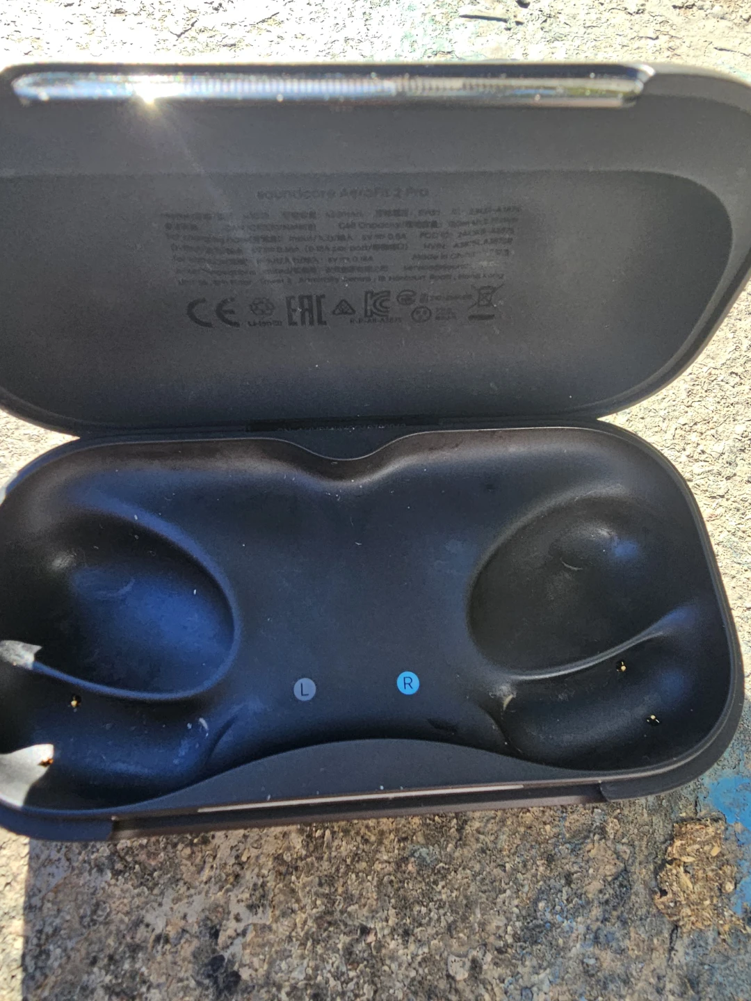 Soundcore AeroFit 2 Pro Charging Case - photo 2